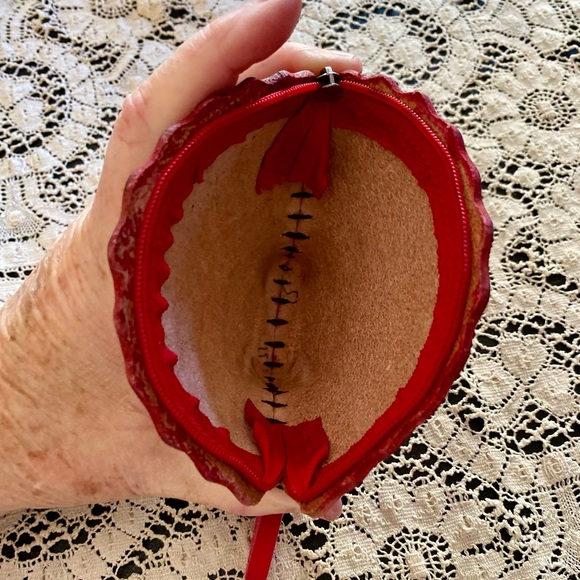 🐚Shell Shaped Leather Coin Wristlet🐚 NEW - Picture 3 of 6